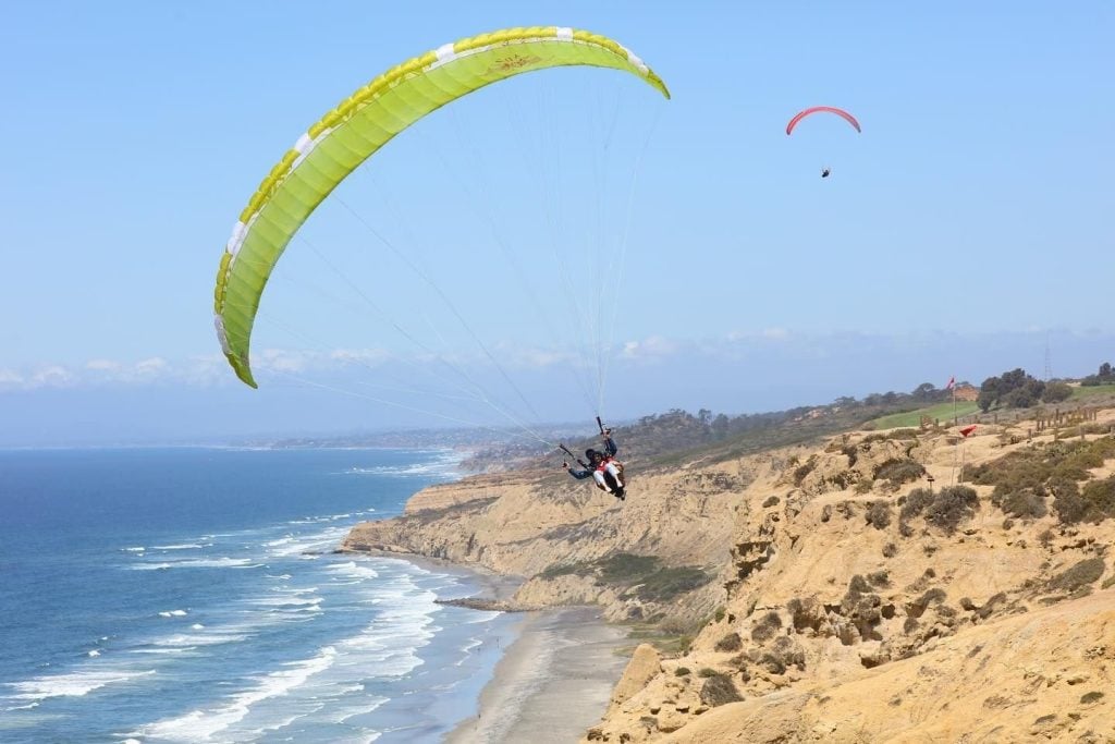 Best marriage proposal spots in San Diego featuring Torrey Pines Gliderport