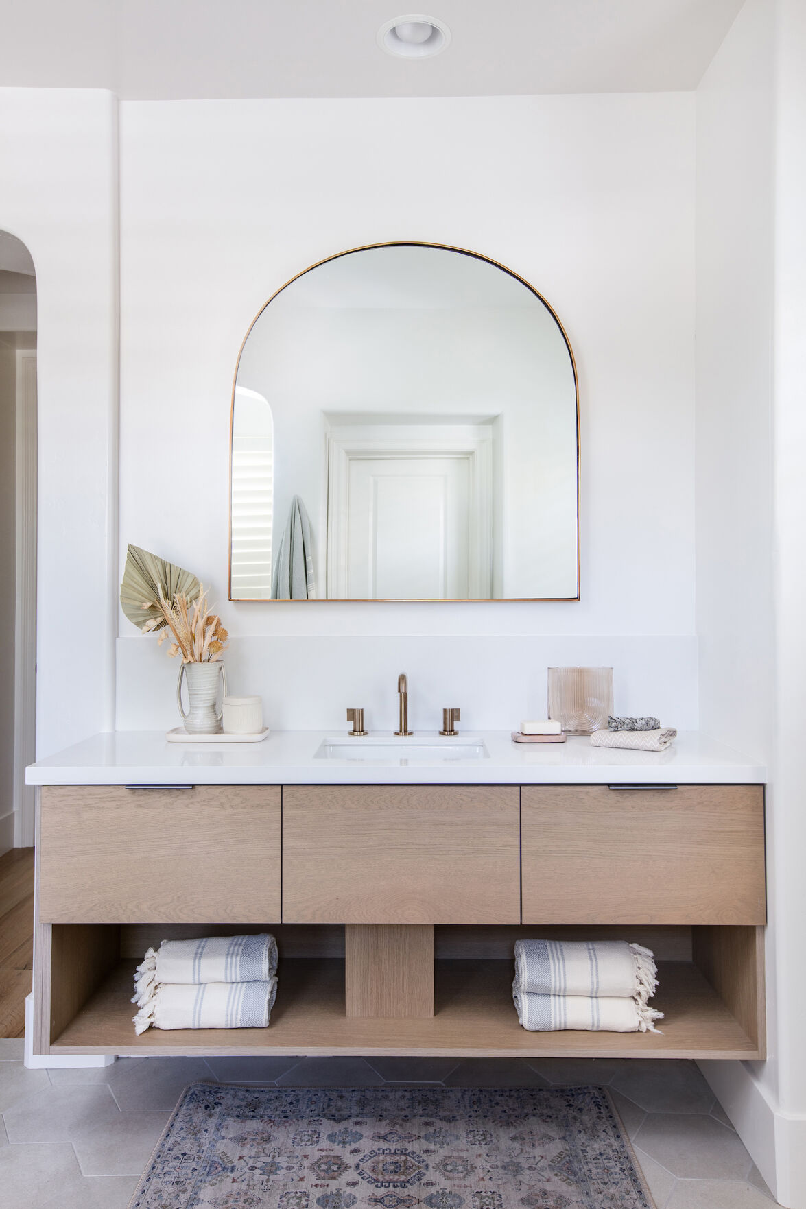 mirror, home decor trends 2023
