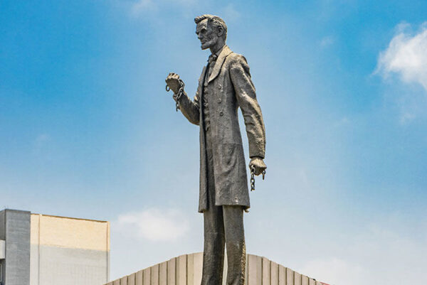 Inside the Icon: Monumento Abraham Lincoln - San Diego Magazine