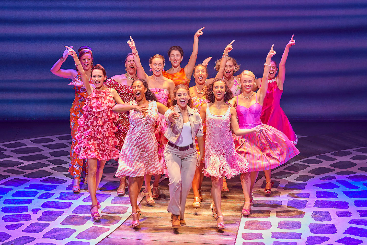 Mamma Mia! Broadway cast singing in unison