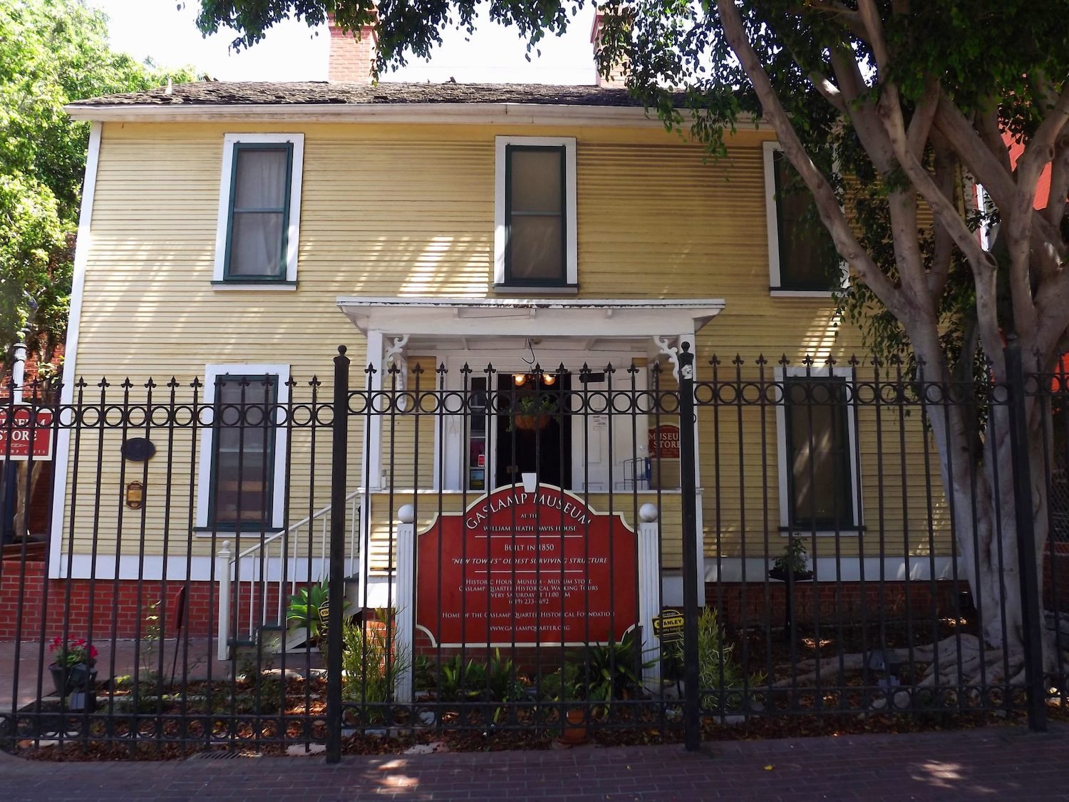 Exterior of the Gaslamp Museum at the Davis-Horton House