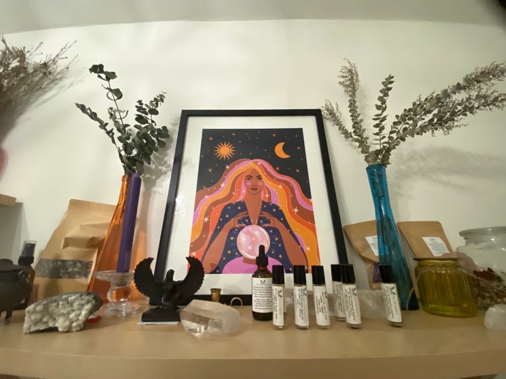 Limpia energy healing by San Diego Peruvian healer, Antoinette Chirinos