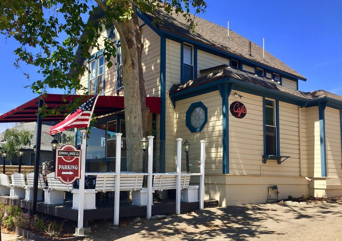 Exterior of Jennings House Eatery located in Point Loma, San Diego