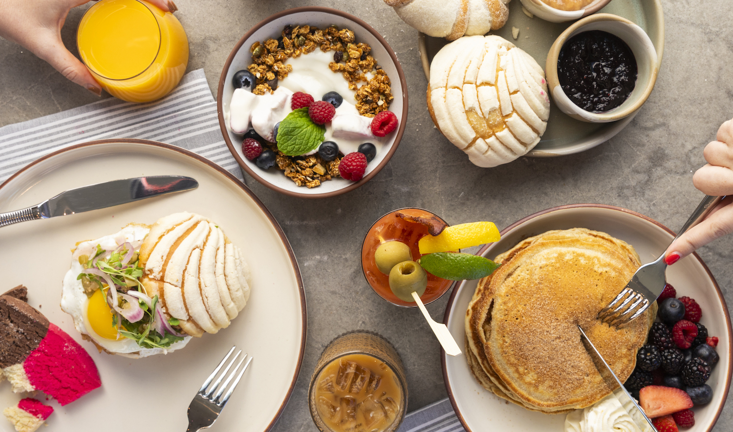 2024 Mother's Day brunch buffet special at San Diego restaurant Rumorosa in Shelter Island featuring various breakfast foods, drinks, and pastries