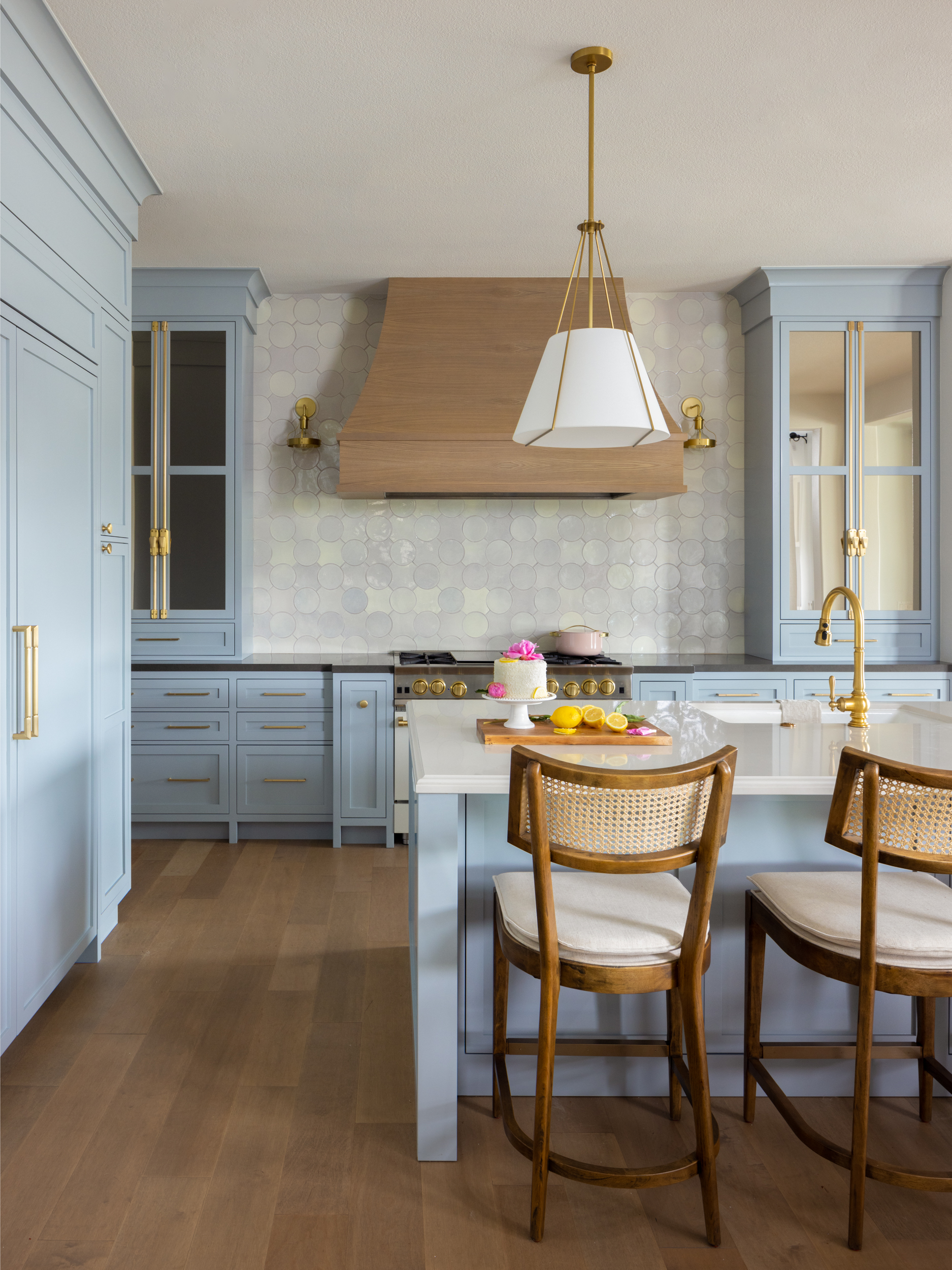 Parisian Lakes Kitchen renovation by Susan Wintersteen of San Diego design firm Savvy Interiors