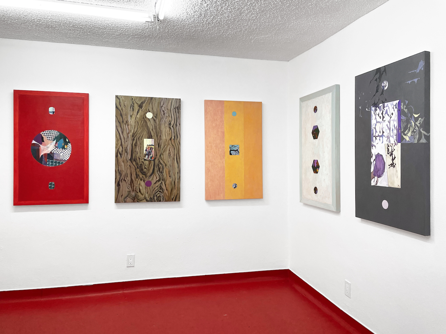 San Diego artist and founder of Two Rooms art gallery, Lizzie Zetler's new exhibit called Wall Plates showing now at Tijuana art gallery Sala de Espera