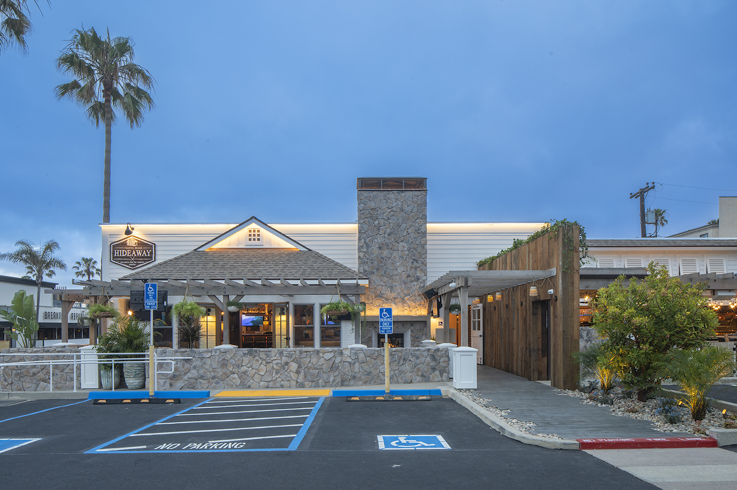 Exterior of new San Diego restaurant and bar Hideaway Pacific Beach