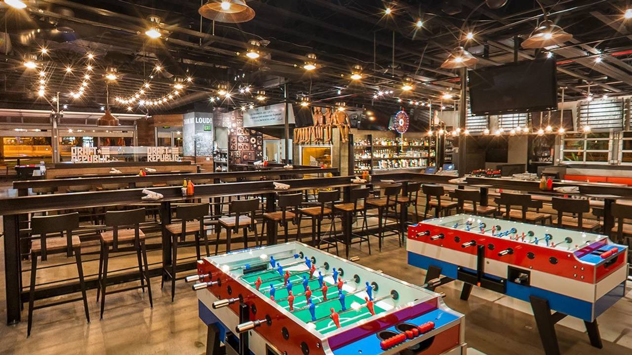 Draft Republic Sports Bar in Carlsbad, San Diego
