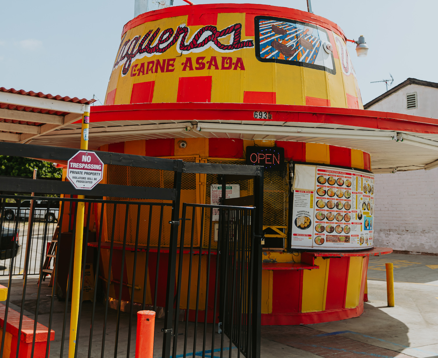 Exterior of San Diego Mexican restaurant Vaqueros Carne Asada located in Encanto 