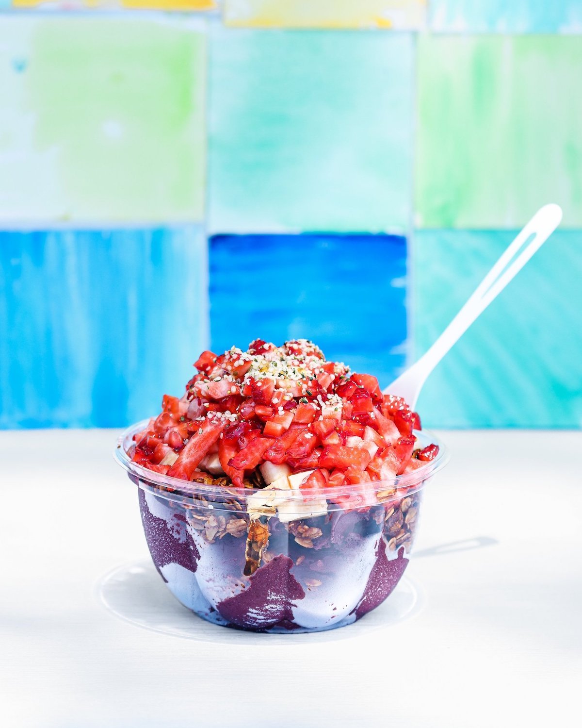 Best Acai smoothie bowls in San Diego featuring Juice Wave in Mission Beach