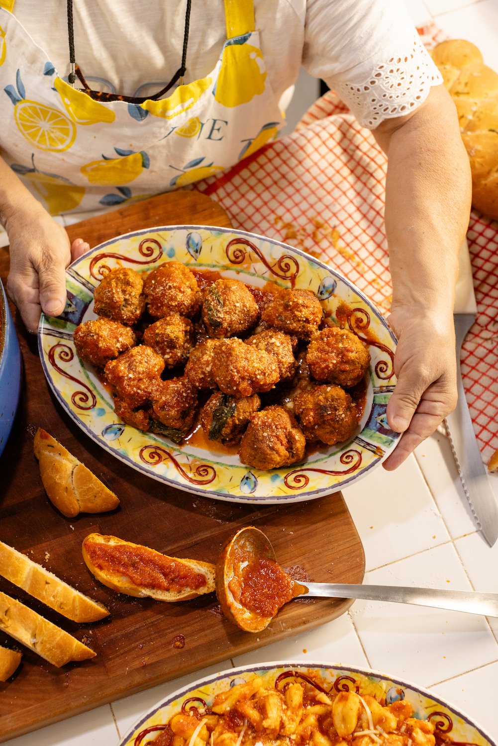 San Diego food influencer Anna Prezio @thaladyanna making meatballs 