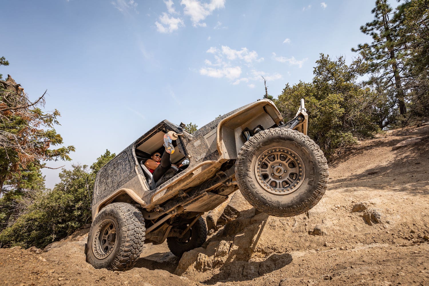 Big Bear Off-Road Experience tours in California featuring a jeep off-roading tour at John Bull, one of Jeep's Badge of Honor trails