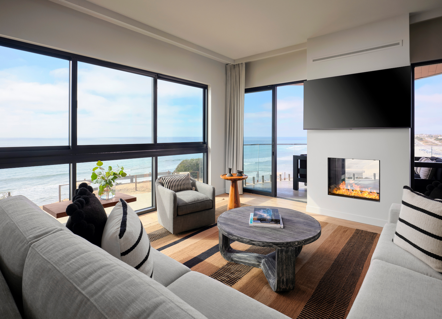 Interior of San Diego Hotel, Alila Marea Beach Resort's Grandview Suite in Encinitas