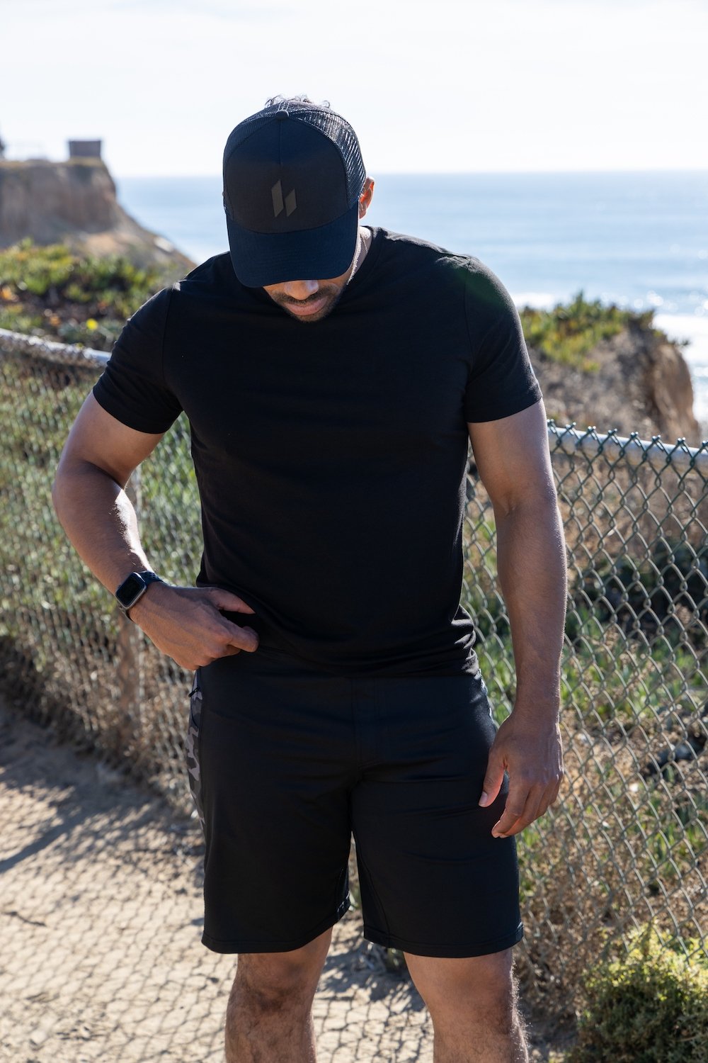 Man jogging in clothing from San Diego athletic wear company Hylete 