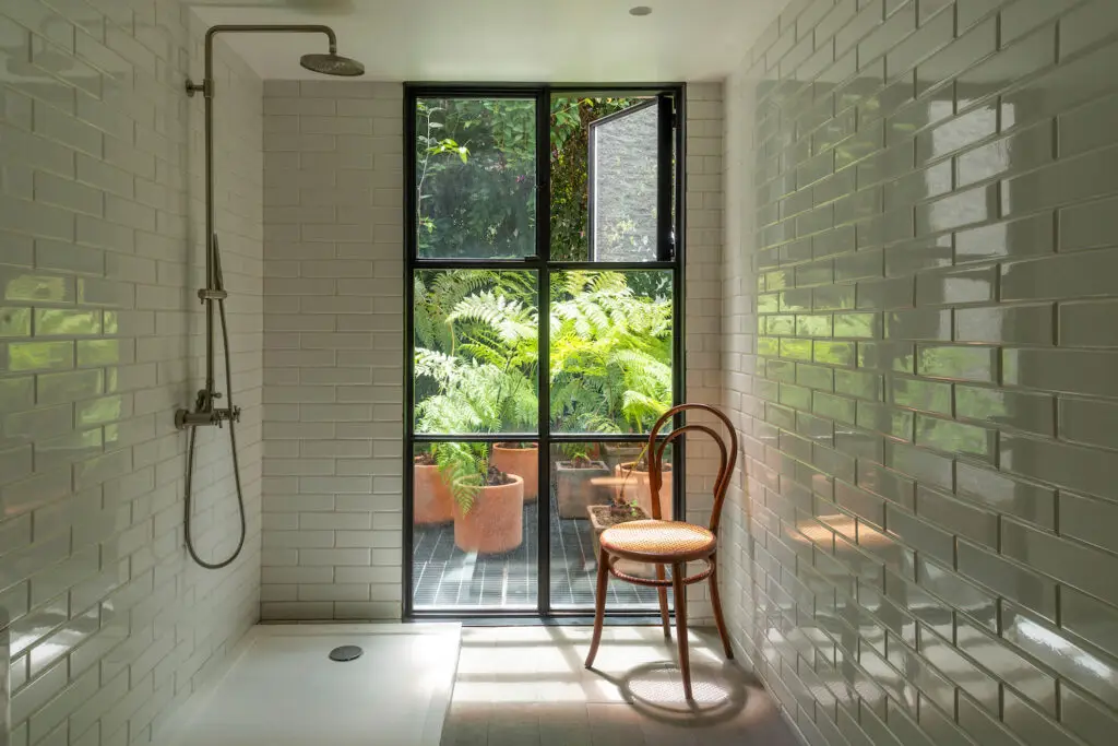 Bathroom tile in Mexico City modern architect home owned by Rosa Agraz and Alejandro Solís in San Ángel