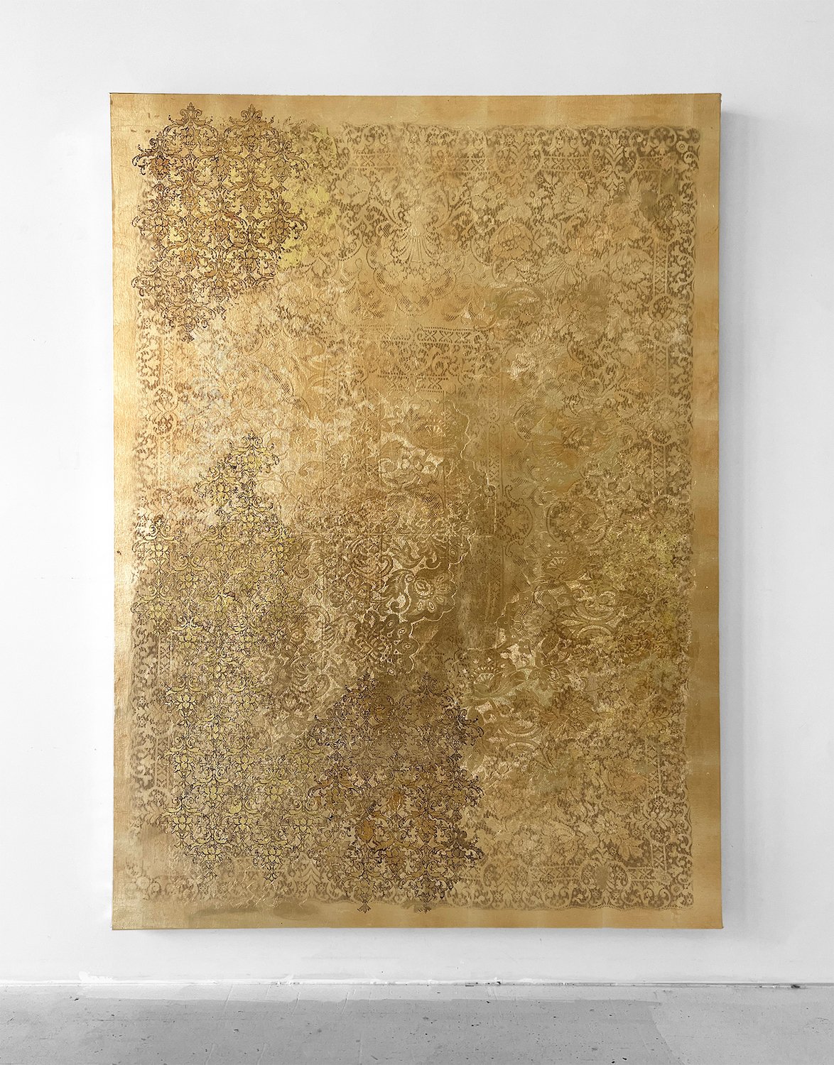 R&B Singer Mashonda Tifrere new art exhibit "Somewhere In Between" at Quint Gallery featuring Elizabeth Waggett's Untitled (Gold) 2024