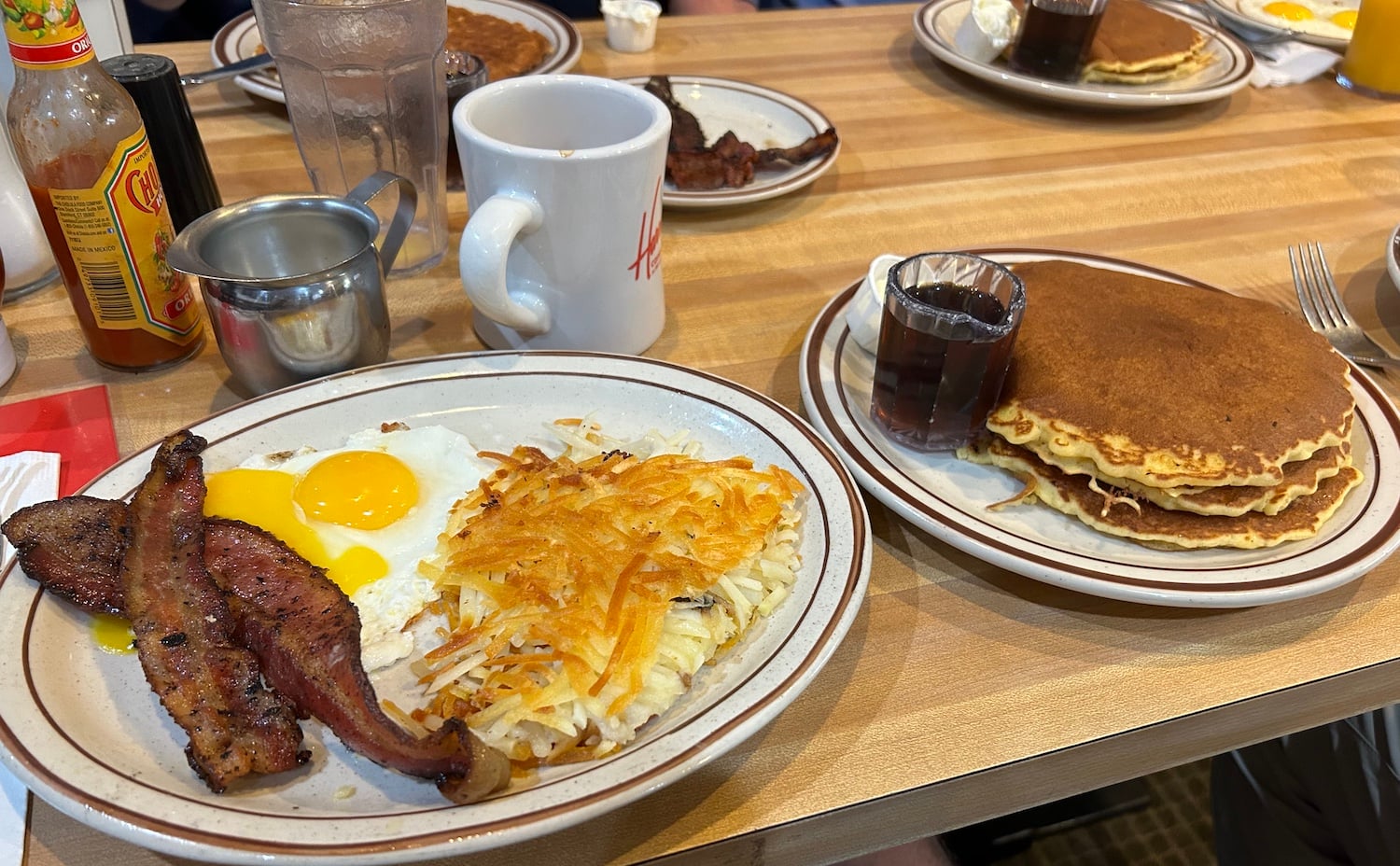 5 Classic San Diego Diners Serving Affordable Food & Nostalgia