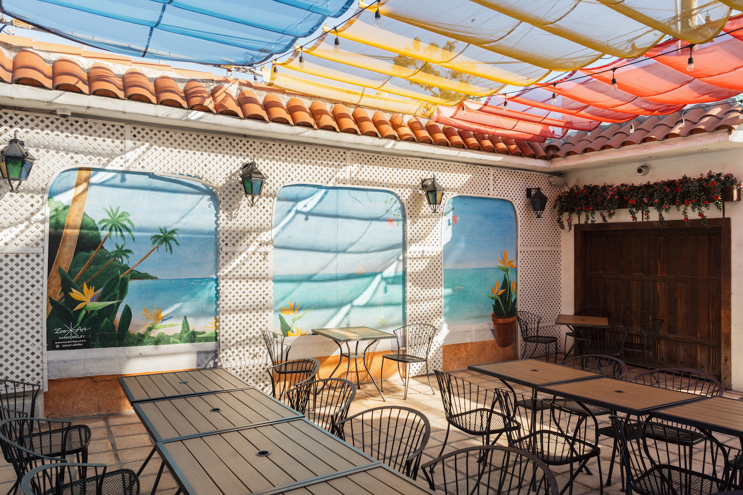 Exterior patio at San Diego Mexican restaurant El Indio in Middletown