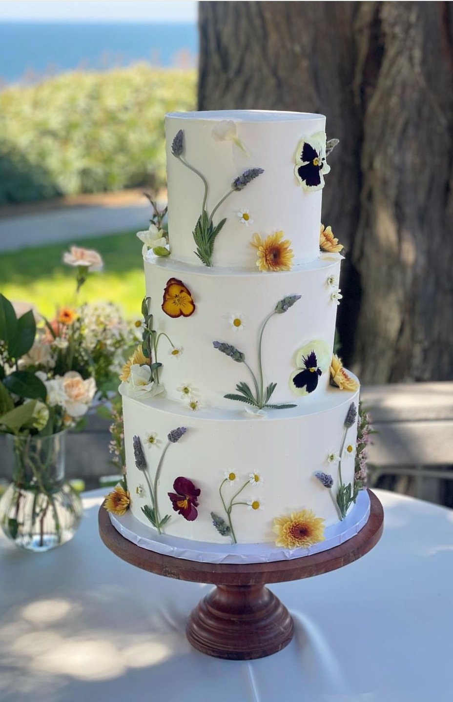 San Diego Magazine's Best of 2025 Reader's Pick winner for Weddings Frost Me Cafe and Bakery