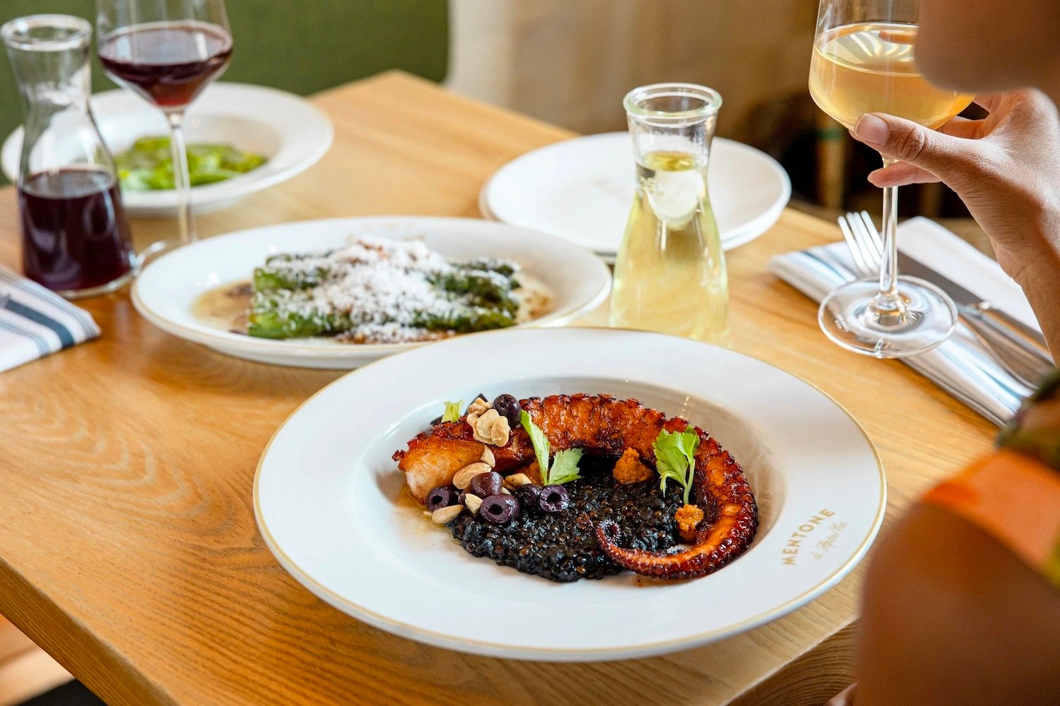 Guide to California's best restaurants from acclaimed chefs featuring seafood from Mentone in Aptos