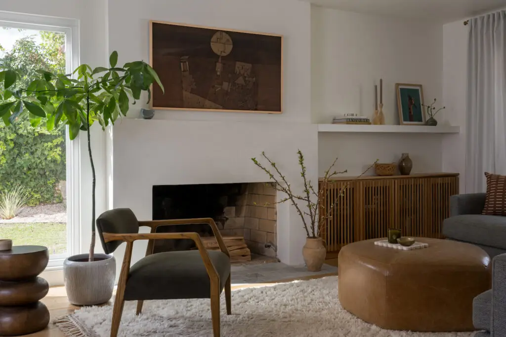 Home Tour: A 1960's Sanctuary Mixing Modern Styles With Natural Elements