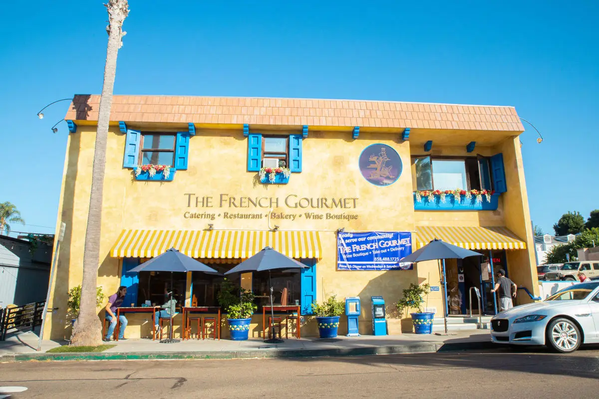 Exterior of closing San Diego restaurant The French Groumet in Pacific Beach